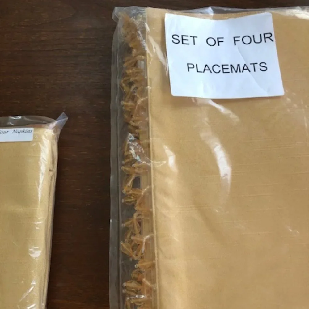 WATERFORD Shanghai Gold Leaf Beaded Place Mats 4